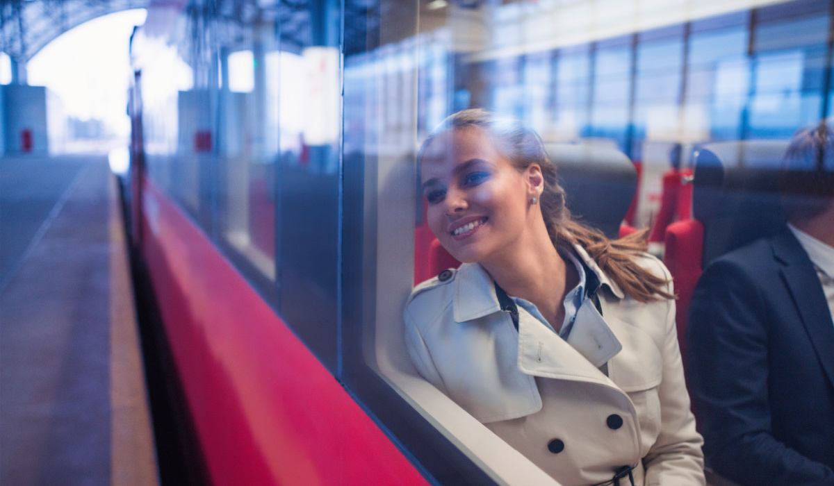 Transfer cu trenul din Aeroport - Aerotravel